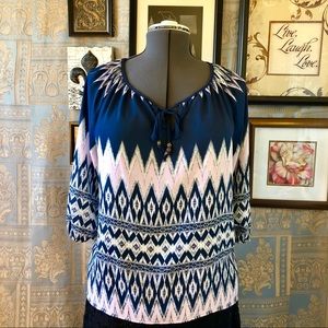 “Jolt”pink/navy lace back loose flowy top Sz L